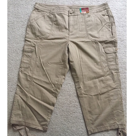 faded glory cargo capris